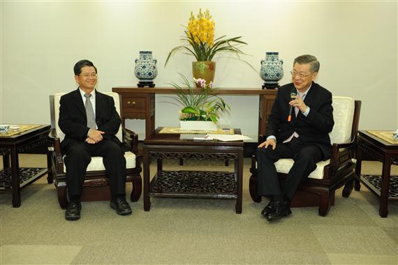 102年1月10日本學會與9大工程產業公會晉見行政院陳沖院長