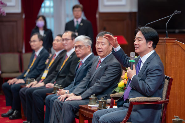 113年得獎人晉見總統圖片